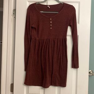 Maroon maternity top